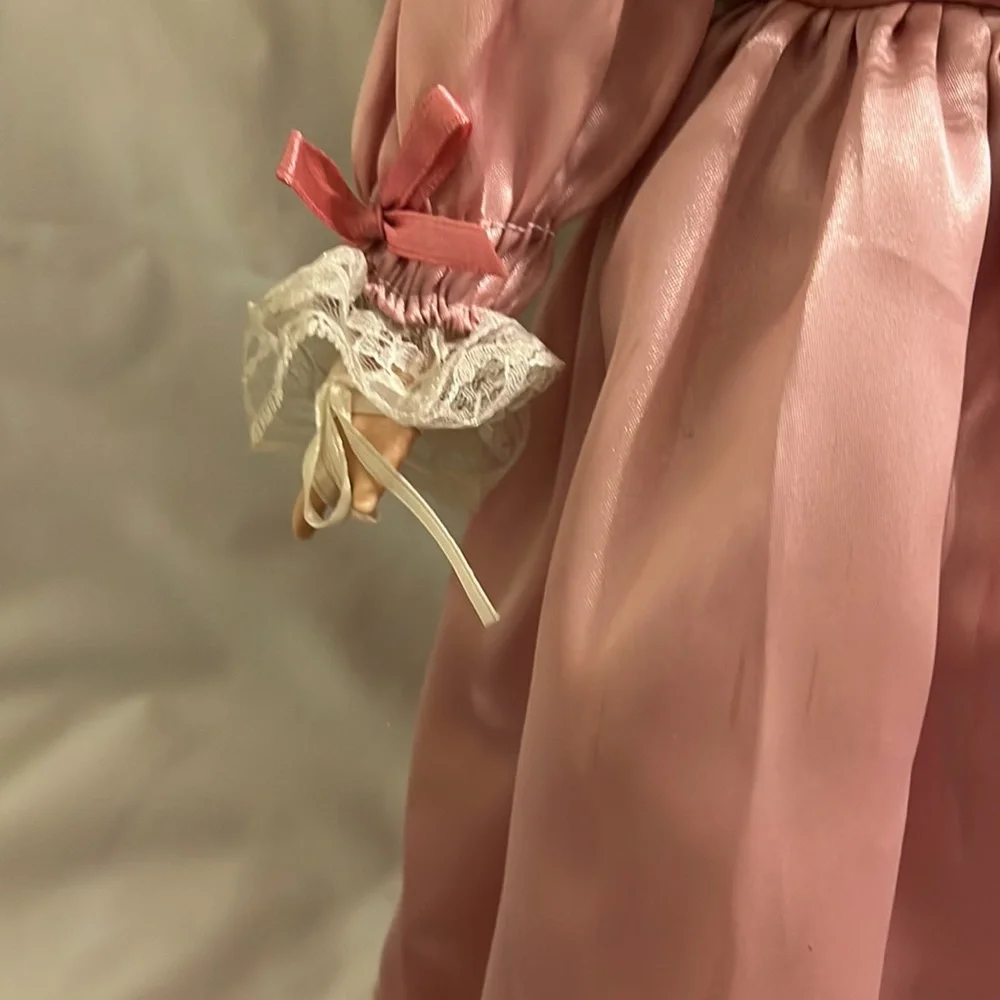 Vintage Porcelain Doll - Picture 6 of 6